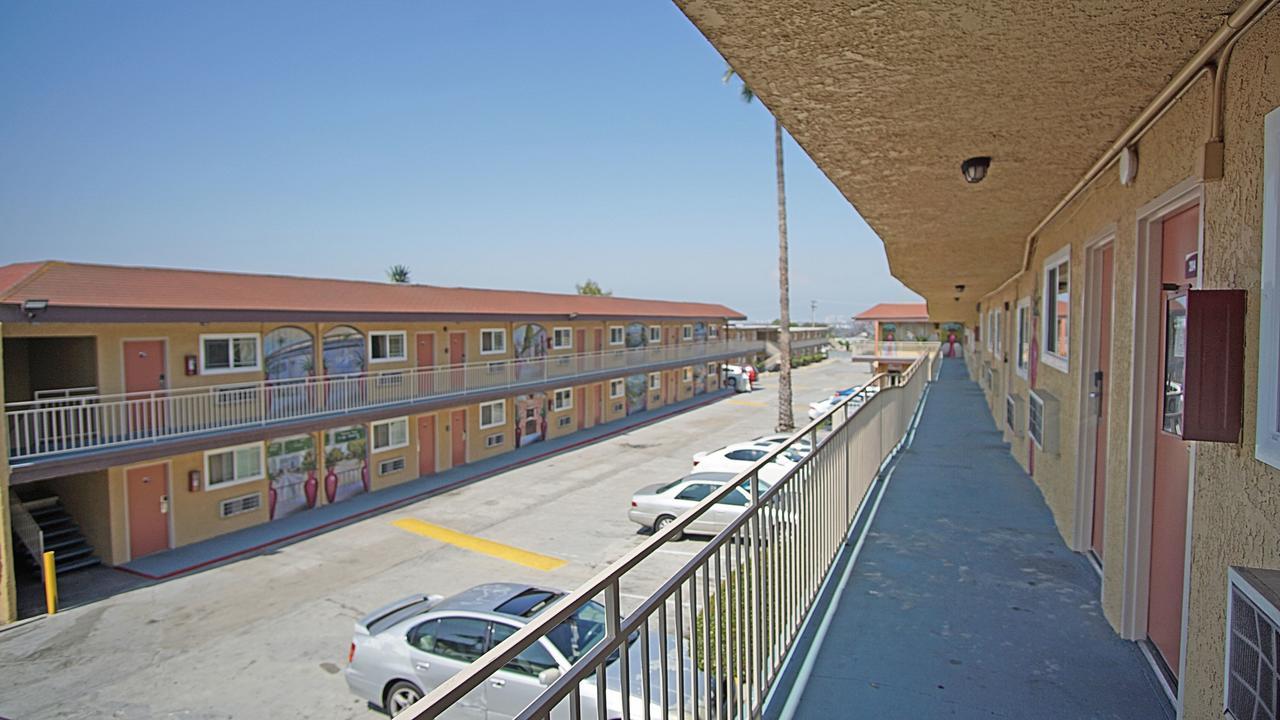 Los Angeles Inn & Suites - Lax West Athens Екстериор снимка